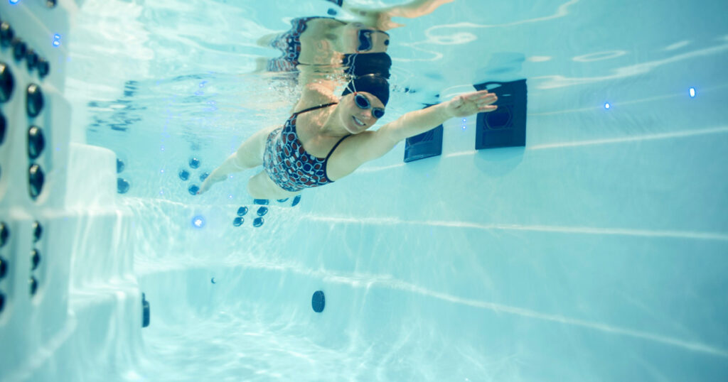 nager dans la piscine de la place