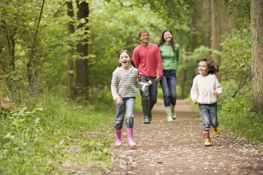 famille dans le parc