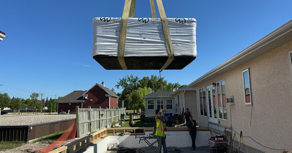 grue de livraison pour spa de nage